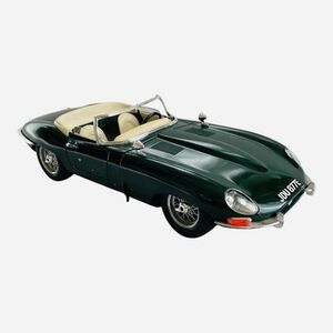Vintage Bburago 1:18 1961 Jaguar E Cabriolet Diecast Model Car Green JDU 877E